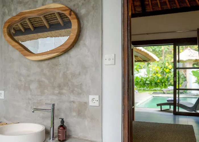 Trimezia Balangan By Island Escape Villa *